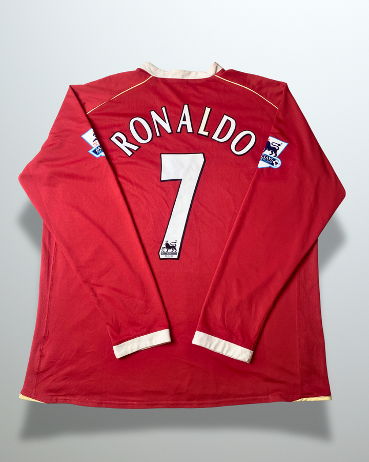 Manchester United 2006 Home Shirt L/S #7 Ronaldo
